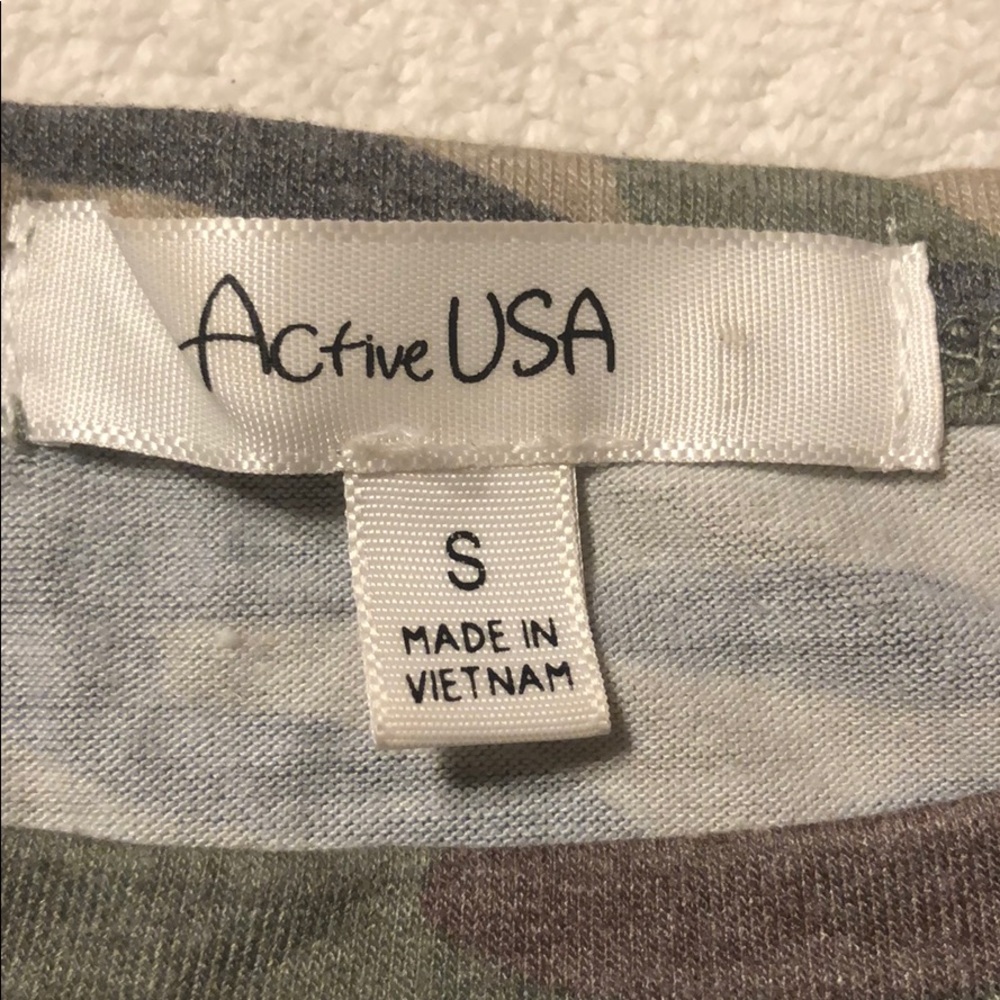 Ladies tee - Picture 2 of 3